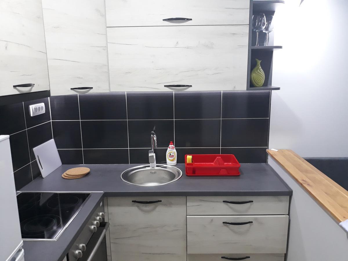 Apartment Azzuro 2 Novi Sad Exterior photo